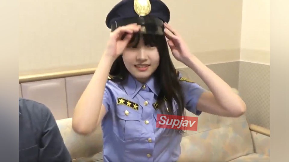 FC2PPV 3235800 ポリスみおちゃんがファンの方と中出しエッチ！