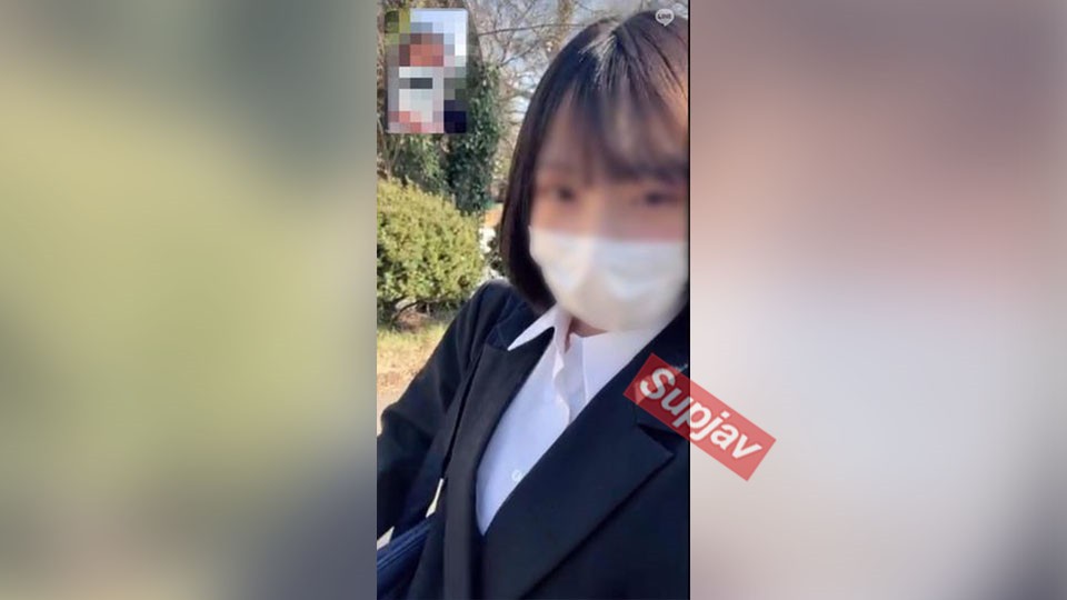 FC2PPV ※個人【閲覧注意】新学期入りたての田舎の芋っ子J○3年みおちゃん。学校のトイレでおし○こを漏らしながらオナニー。
