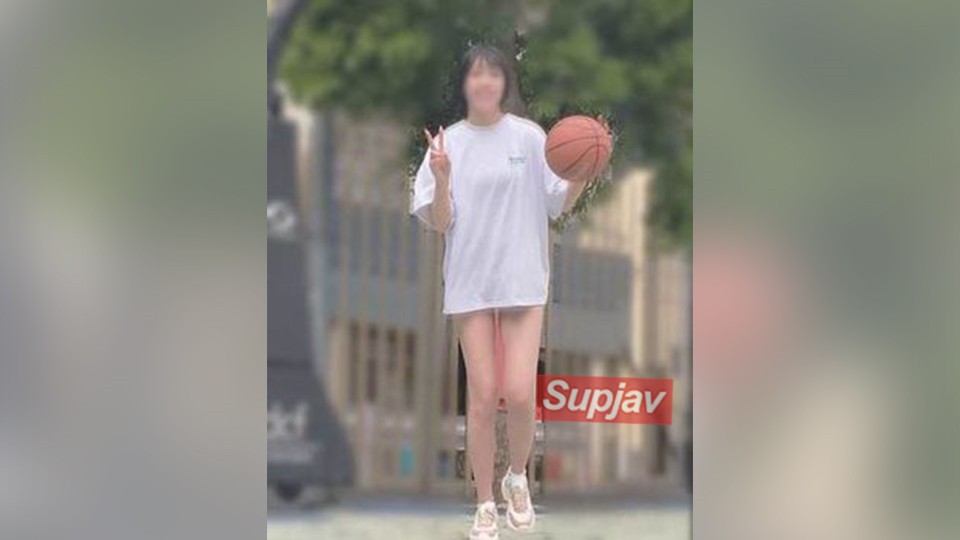 FC2PPV [2005 Year Student] 175cm Basketball Club Change Into Uniform Without Sweating After Practice Gonzo