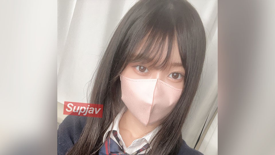 FC2PPV 3275005 18歳の細身Fカップ美女！家が近所だったので学校帰りに呼び出して真昼間から中出しセックス。