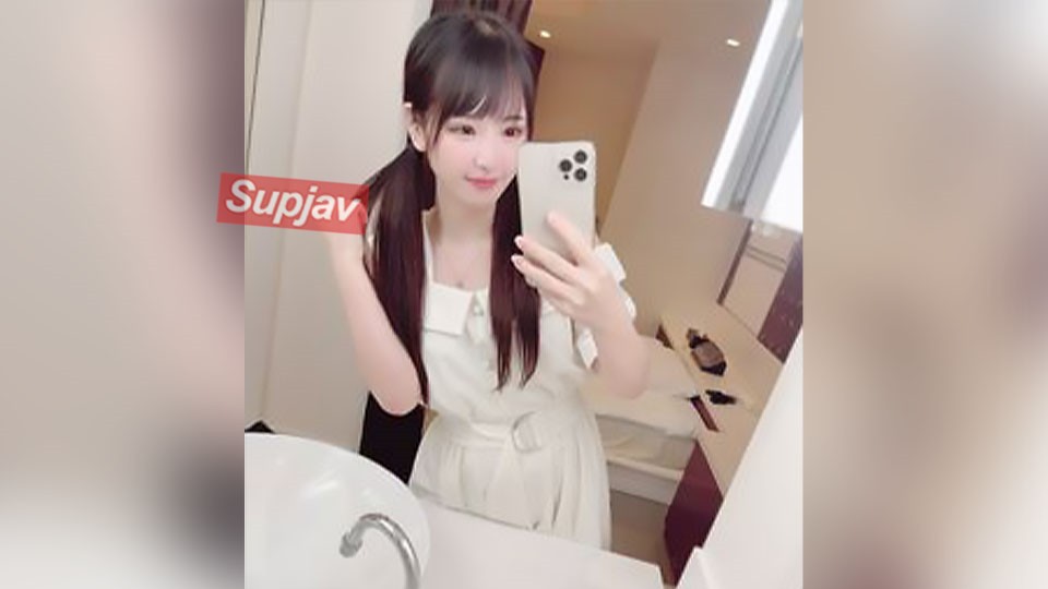 FC2PPV 3363883 ひなたちゃん責め主観メイドコスプレ中出しセックス！＋男子トイレでごっくんフェラ＋おもちゃ責めで大量潮吹きからの中出し悶絶セックス！の豪華３本セット
