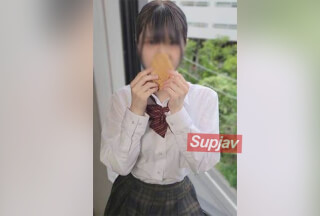 FC2PPV たいやき屋でバイトてる地味可愛い色白美巨乳…若い身体を揺らし