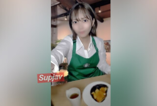 FC2PPV 可愛すぎるス○バ店員、プライベート動画中出し後編見つめながらキス乳首舐め手コキフェラ※流出防止のため個数限定