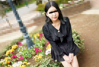 10musume 天然むすめ 102823_01 手ぶらバイブが美尻でプロペラ回転！ハメられながら彼氏と通話する素人娘！鈴宮ひかり