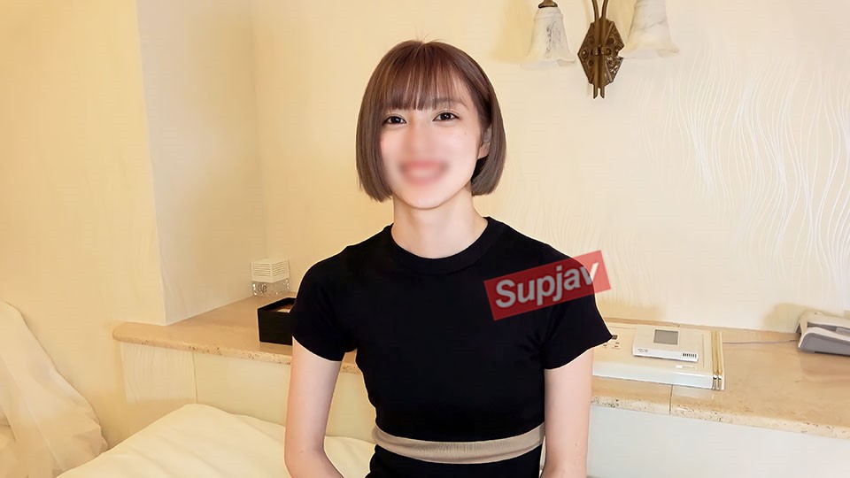 FC2PPV 3958792 【無】髪を切ってイメチェンしたあの芸能人並みのルックスの子（ゴ〇キ似）に再会！今回は交渉の末中出し解禁となりました！ベッドの上でごっくん、お風呂で生ハメ、最後はついに中出しSEX！※特典高画質