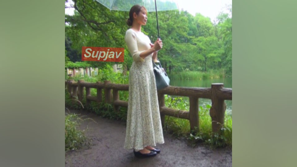 FC2PPV 3977322 最高にエロくてかわいらしい清楚な奥様、毎日エッチしたくてムラムラ、勃起チンポを見てうれしくてニヤニヤが止まらない。「なか…中に出してほしい…じゅ…十年ぶりだから…だから…欲しい♡」【3日間割引】