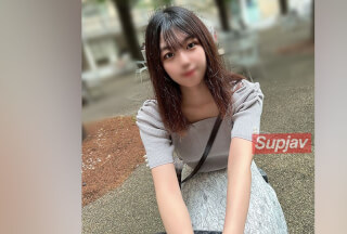 FC2PPV 3979656 初撮影・顔出し！3日間限定！ダメ、人が来ちゃう！？男性経験が少ない女◯大生を彼女が通う某有名大学内で下着を脱がすと黒々とした剛毛が・・・そのままノーパンノーブラで受講。教室で僕は彼女に・・