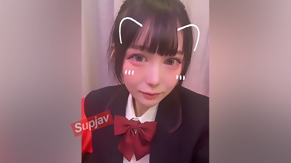 FC2PPV 3991751 ZIP特典有【無】冬服コスプレ スレンダー 地下アイドルひな 20歳に着衣で中出し 11作品目【サカイ】