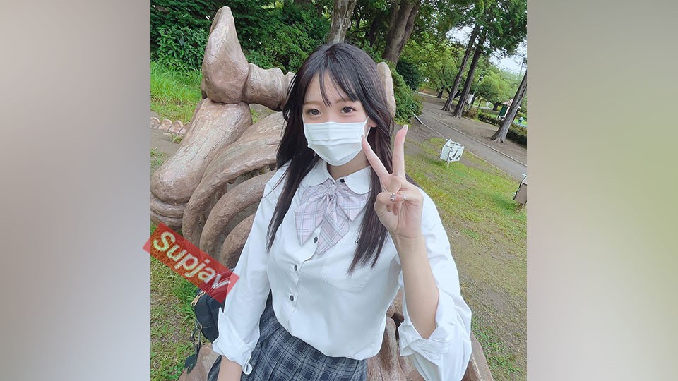 FC2PPV 4015448 初撮影！3日間限定！！周囲から孤立したプルンプルンのGカップ巨乳な女〇 〇生！寂しさに付込み慣れないフェラにパイズリ！さらに膣内生中出し２連発！！