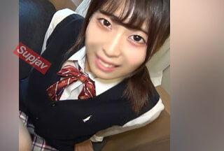 FC2PPV 4047777 【無】甘えん坊のあいちゃん(20)に制服着させて初めてのSEXを思い出させてみた。もちろん膣にたっぷり孕ませ中出し