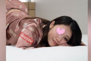 FC2PPV 4050715 [Pajamas★Monashi] Pajamas De Ojama♥ Even Though She Is 22 Years Old, She Is So Sexy! An Old Lady Type With An Outstanding Style ♥ A White Gal Who Is In High Spirits And Has A Great Personality ♥ Riko Who Wants To Experience More Naughty Things