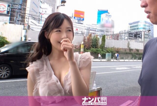 200GANA-2978 マジ軟派、初撮。 2006 新宿でナンパした爆乳巨乳ちゃんは半年ご無沙汰の敏感ボディだった！押しに弱いところに付け込まれ、あれよあれよと爆乳おっぱいが露わに！パンツも脱がすと未開拓の剛毛マ●コがパクパクとチ●ポを欲しそうにしていて・・・ (岡本莉里)