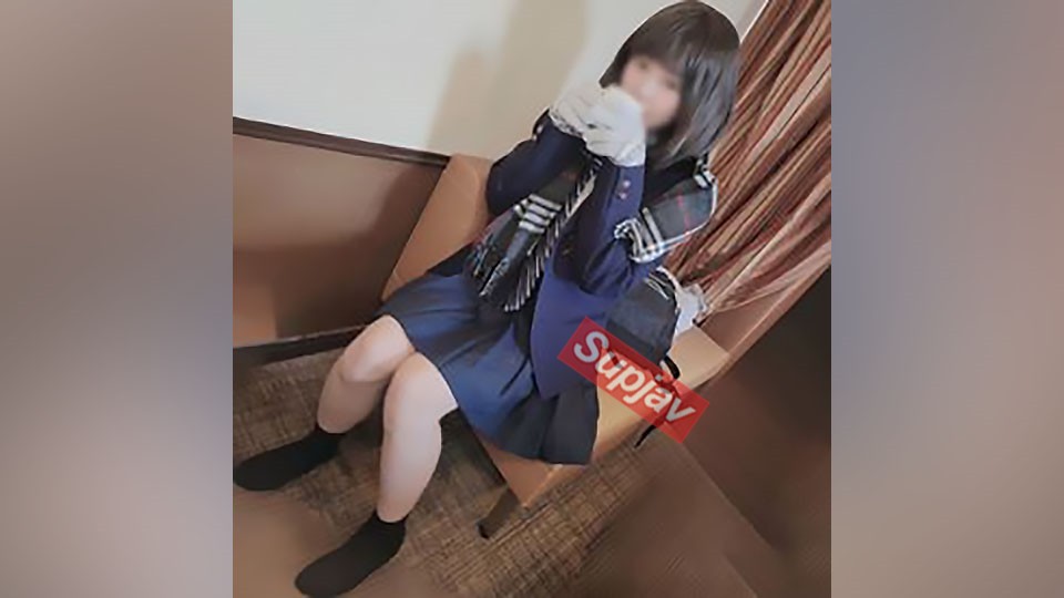 FC2PPV 巨乳グラドル。ちちにぱぱかつさせられ制服スク水メイドエロビキニお泊り4回中出し
