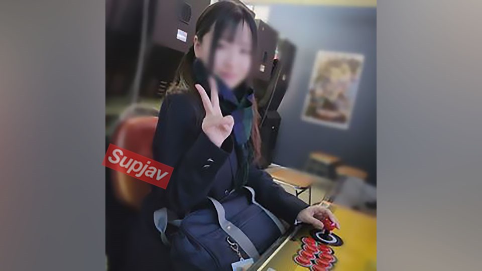 FC2PPV ゲーマーじょしと生ハメ、ちょっと中に出ちゃったことは内緒