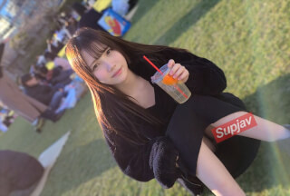FC2PPV ※4年に一度【うるう年割】あとがない男３人おまとめ売り！顔出し美女を弄び、最後は締め付けるおマ〇コに全員大量中出し。。 あとがない男