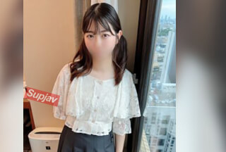 FC2PPV 4342408 色白女子１９歳。元地下アイドルグループの人気メンバーに生中出しセックス！イチャイチャしてたら濡れまくりまさかの大量潮吹きに恥じらう姿。挿入した瞬間にとろけちゃう敏感体質！