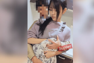FC2PPV 【個人】※3月中限定1980pt※お嬢様で育った可憐な美人妻の借金回収で、宅配業者を偽って自宅に侵入。旦那の帰りを無視してキッチンで美脚やデカクリ美マンを執拗に弄り、膣中に濃厚精液を大放出。