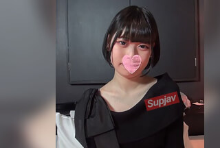 FC2PPV 4403172 165cm/D Cup. She Is A 20-Year-Old Who Loves Cooking And Works At A Ramen Restaurant. She’s An Older Type Who Doesn’t Just Give Ramen, She Gives Blowjobs. Climax With Raw Meat Stick! Creampie Inside The Vagina! Review Bonus/Erotic Blowjob And Ejaculation In The Mouth!