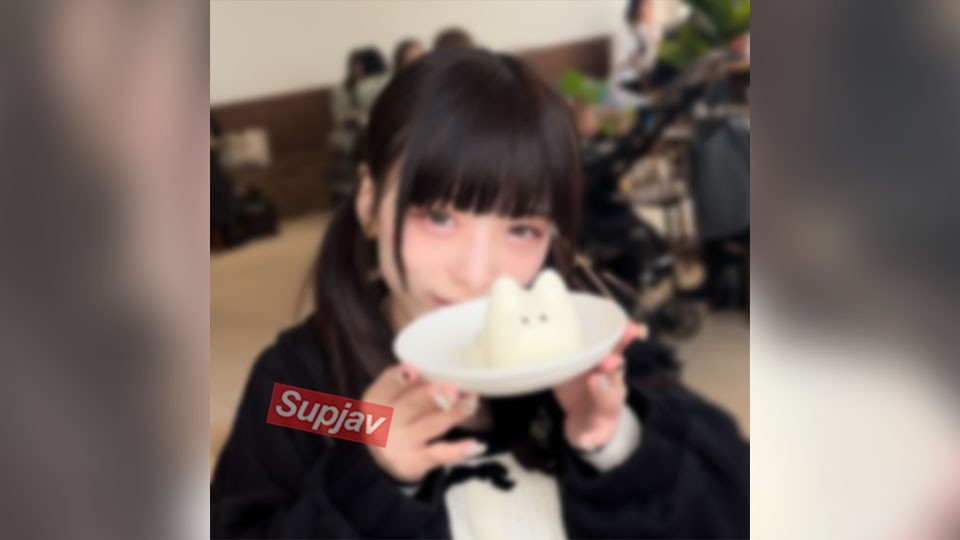 FC2PPV ※期間限定顔出し1980pt【初・無修正】低身長合法㋺.㋷ｺﾝｶﾌェ嬢。仕草が可愛い美乳彼女に性の快感を覚えさせ、3度も潤ったおマ〇コにお精子注入♡