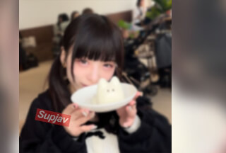 FC2PPV ※期間限定顔出し1980pt【初・無修正】低身長合法㋺.㋷ｺﾝｶﾌェ嬢。仕草が可愛い美乳彼女に性の快感を覚えさせ、3度も潤ったおマ〇コにお精子注入♡