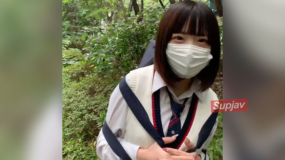 FC2PPV 4598225 143cm 小悪魔キャラが挿入した途端に淫乱な*キャラに覚醒し可愛すぎて禁断の中出し [有]