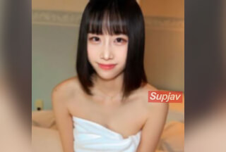 FC2PPV 4601787 [无] 第一次颜射！身材完美、E罩杯美乳的清纯苗条女孩！Gokkun、颜射和中出。*附赠高清图像