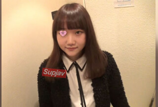 FC2PPV 4602824 【無・個撮】可愛すぎる18歳の剛毛ま○こに挿入！締まりが良くてすぐにイッてしまいました…【特典で高画質】