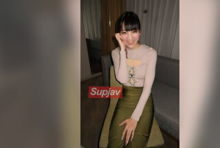 FC2PPV 4607884 [無修正・完全素人・中出し・潮吹き]＜モデル志望の都内在住２１歳Fカップ！＞美脚が自慢のきれいなおねえさんにたっぷり中だし♡　