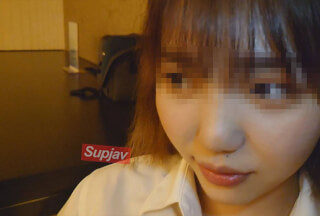FC2PPV 4624894 【制服コス】先着割780pt・デカ尻巨乳を毎晩セックス漬けにして孕ませ覚悟の生中出し【特典で高画質】