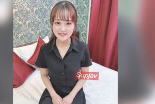 FC2PPV 4647352 【初撮り】男ばかりの職場に咲く１輪の美女は、経験人数１人のピュアなコ。経験少ない敏感なカラダと恥じらう姿に大量の精液を中出し。