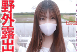 FC2PPV 4674470 超イイ女！！超絶美形の美容師が完全顔出しで、完全初撮影！！！２１才の超イイ女の**美容師を野外露出で１m横歩行者いるのに真っ裸SEX、個撮４８７人目 [有]