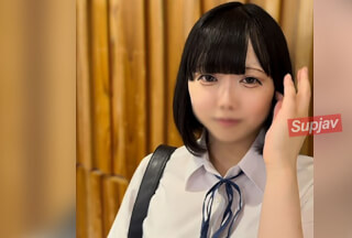 FC2PPV 4692119 {1980pt 至5/30} 拥有耀眼黑色短发的“Noa-chan”！她非常敏感，恳求被射精♪一个脆弱、天真、朴素、可爱的女孩，有着无毛的阴部，充满了大量的精液！ ！