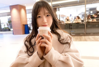 SIRO-5486 一名在浅草纪念品商店工作的小妞已经申请了！她说话清晰，看起来很严肃，但她的身体超级敏感，光是乳头就能让她兴奋得像洪水一样喷水！她感觉太好了，她都抽搐起来了！不要错过喷水！ 【初拍】在线申请AV→AV体验拍2362