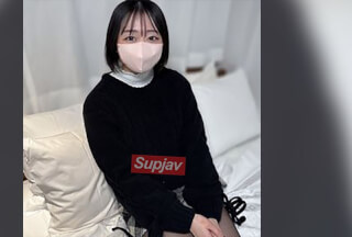 FC2PPV 4712300 200 Limited To 1580pt! [No] [Creampie Lifted] A Big-Assed JD With A Boyfriend Barks Like A Dog During Lovey-Dovey Sex, So We Creampie Her. Shower Together. *Bonus Included