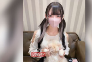 FC2PPV 4733652 *仅限三天半价！露出真脸！“哦哦哦，我喜欢♥”就读时尚学校的咖啡女孩用骚嗓呻吟。通过建立恋爱关系，成功培养敏感的阴部。他抓住她蜜桃般的臀部，用力抽插，让她达到高潮。她发出沉闷的呻吟声，一次又一次地高潮，所以怀孕在所难免。