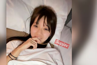 FC2PPV 4751641 我们在暑假期间为这位偶像女孩拍摄了一些性感、素颜的照片。