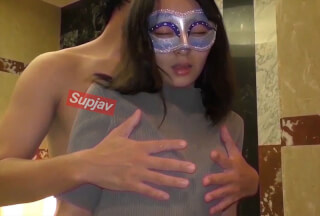 FC2PPV 4758014 【5天5折优惠 – 中出】31岁已婚女性，对现在的生活很满意，但仍然追求作为女性的幸福。“老公的性能力太差了……”
