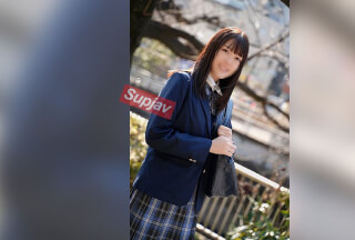 [无码破解]FC2PPV 4776736 [和好性爱] 令和时代女孩的原始性爱视频。她的初恋很复杂，对象是一位帅哥，性爱过程痛苦又令人沮丧 [4K 高清 ZIP]