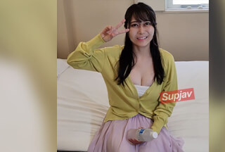 FC2PPV 4783009 【巨乳】干净利落、乳沟性感的职场女性，口交时比出双重和平手势♥。为了安全分娩而中出♪。最后，巨乳把她纯真的脸变成了精液马桶♥。*评论奖励：5部分地狱场景合集。