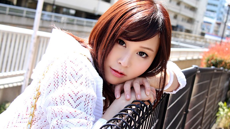 GAREA 952akiko 一位身材苗条的咖啡馆员工的性发育