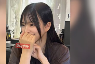 FC2PPV 4793092 爆乳とスク水の神コラボ♡たゆたゆのJカップを揺らしながら大興奮のみるちゃんに大量顔射してあげました。