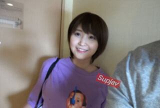 FC2PPV 4804095 一位可爱的大学偶像中心班女生。她外表可爱，但胸部却非常丰满，所以她会非常兴奋，并在体内达到高潮。 [有]