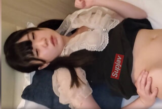 FC2PPV 4817278 ※28日まで90％OFF※【素人個撮】清楚な人気アイドルをホテルに持ち帰り！？困惑の着衣中出しSEX！！