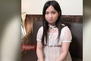 FC2PPV 4878912 【初回限定特別価格！】31歳人妻。イキ潮吹きながら他人棒に快楽堕ち。膣奥にちんぽを求めて自ら腰を押し付ける醜態さらして生中出し