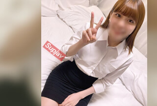 FC2PPV 4884781 5/7まで990pt!! 彼氏に命令されて仕事帰りに他人チンポにご奉仕　後ろから巨根で何度も突かれて熱々の精液を注ぎ込まれる!