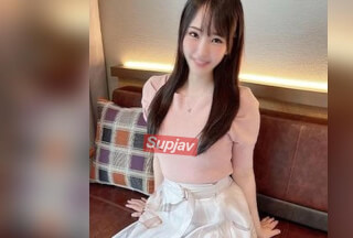 FC2PPV 4889972 【無修正】芸能人並みにカワイイ清楚系美女なのに毎回中出し懇願してくる憧れのえみりちゃんの膣奥に本気の種付け中出しSEX!!