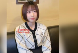FC2PPV 4894504 *新用户首单5折优惠，截止至17号* [露脸，训练年轻妻子性爱视频] 这位年轻妻子身材娇小。她的丈夫似乎在训练她的娇小身体，所以我将以射在她体内作为回报。