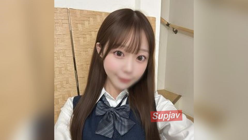 FC2PPV 4936500 【顔出し未公開映像】SSS級18歳の美容系志望ゆいちゃん。白肌スレンダーな制服美女のピンクおま●こに初のオジザーメン中出し。唯一無二。