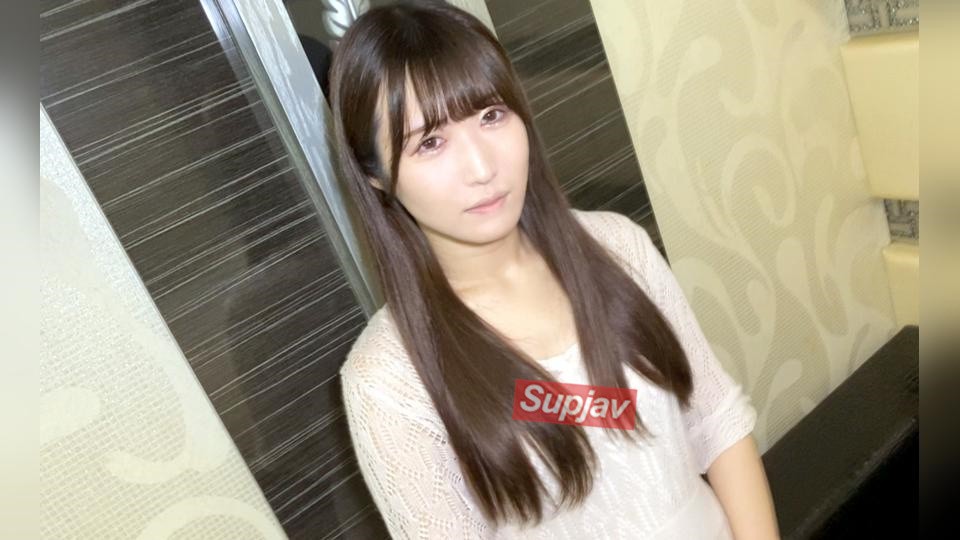 FC2PPV 4946483 【無】色白スレンダー美女×JD 膣奥射精。騎乗位腰振りパンパンアンアン♥